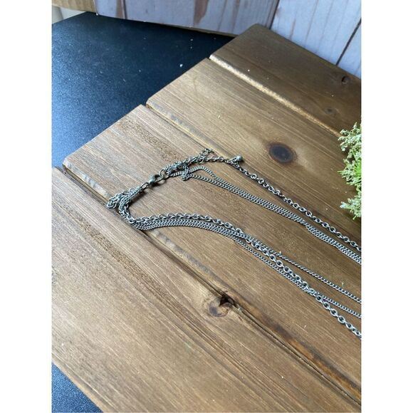 Three chain connected triangle necklace - Picture 4 of 10